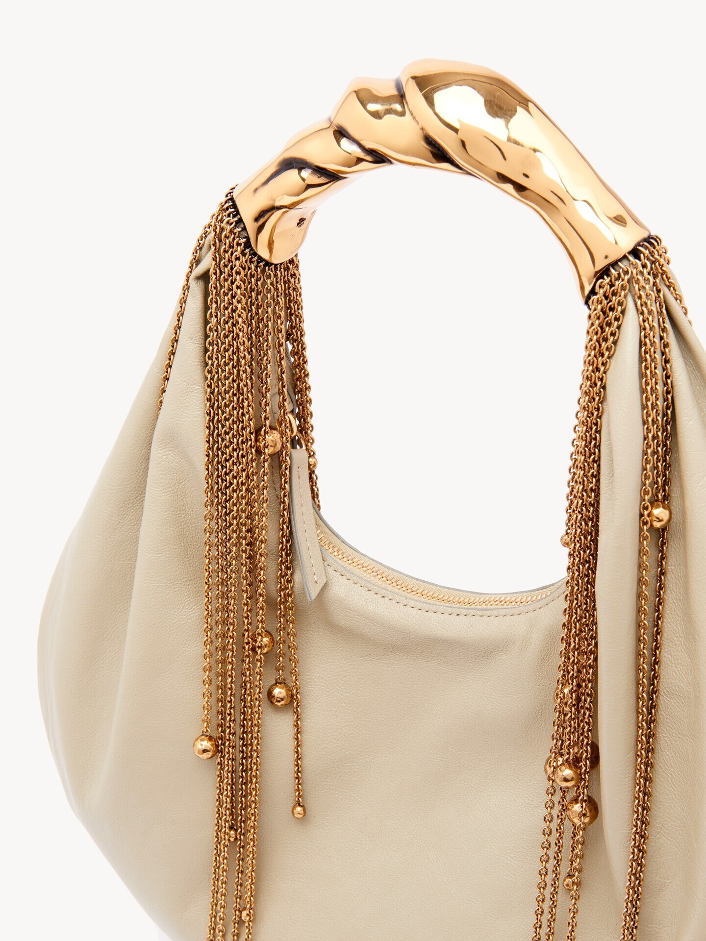 Twisted Shell hobo bag in shiny leather  - 7