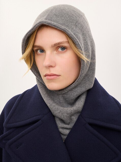 The Chlo&eacute; Iconic balaclava in wool