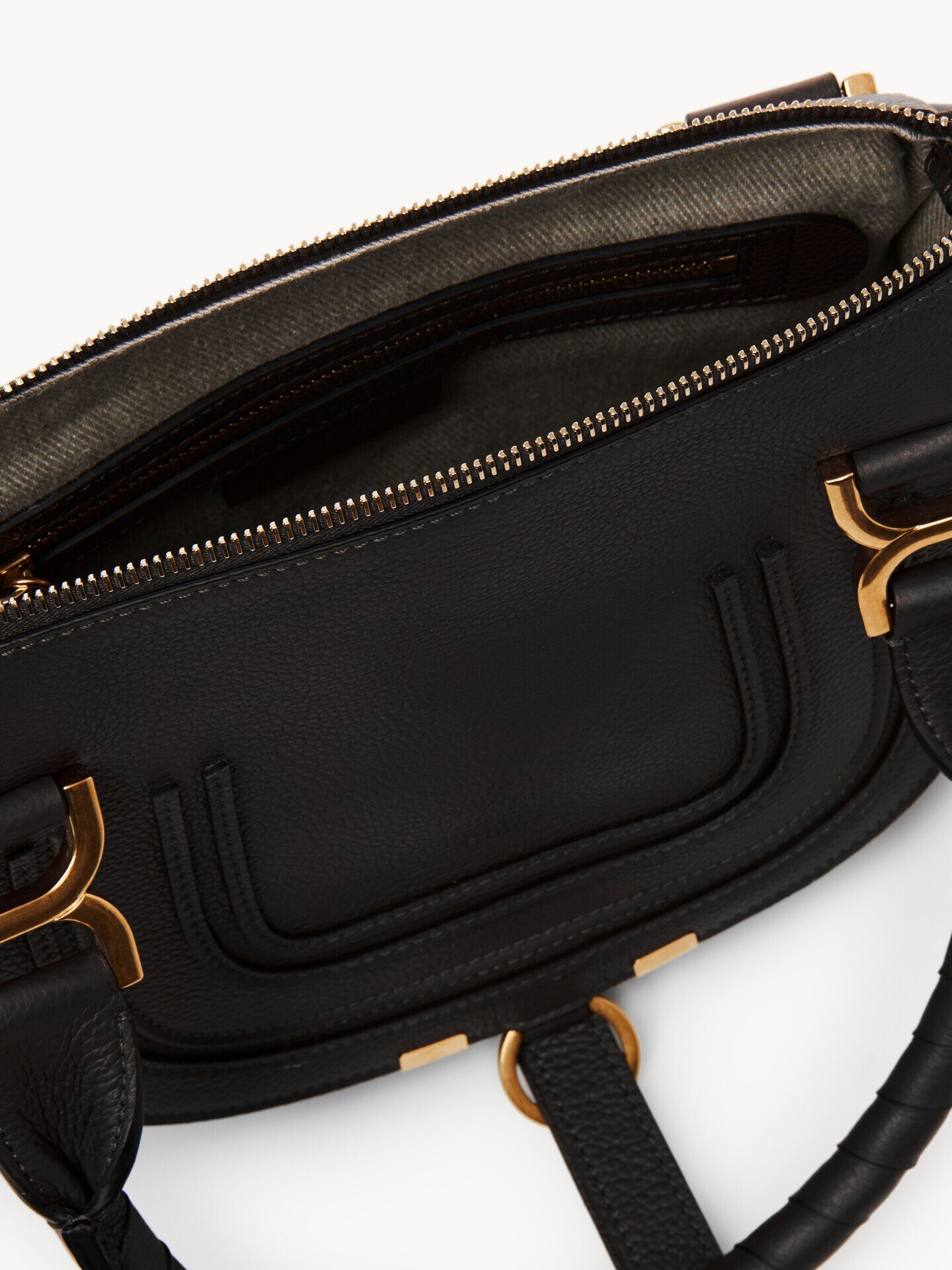 Small Marcie bag in grained leather - 9