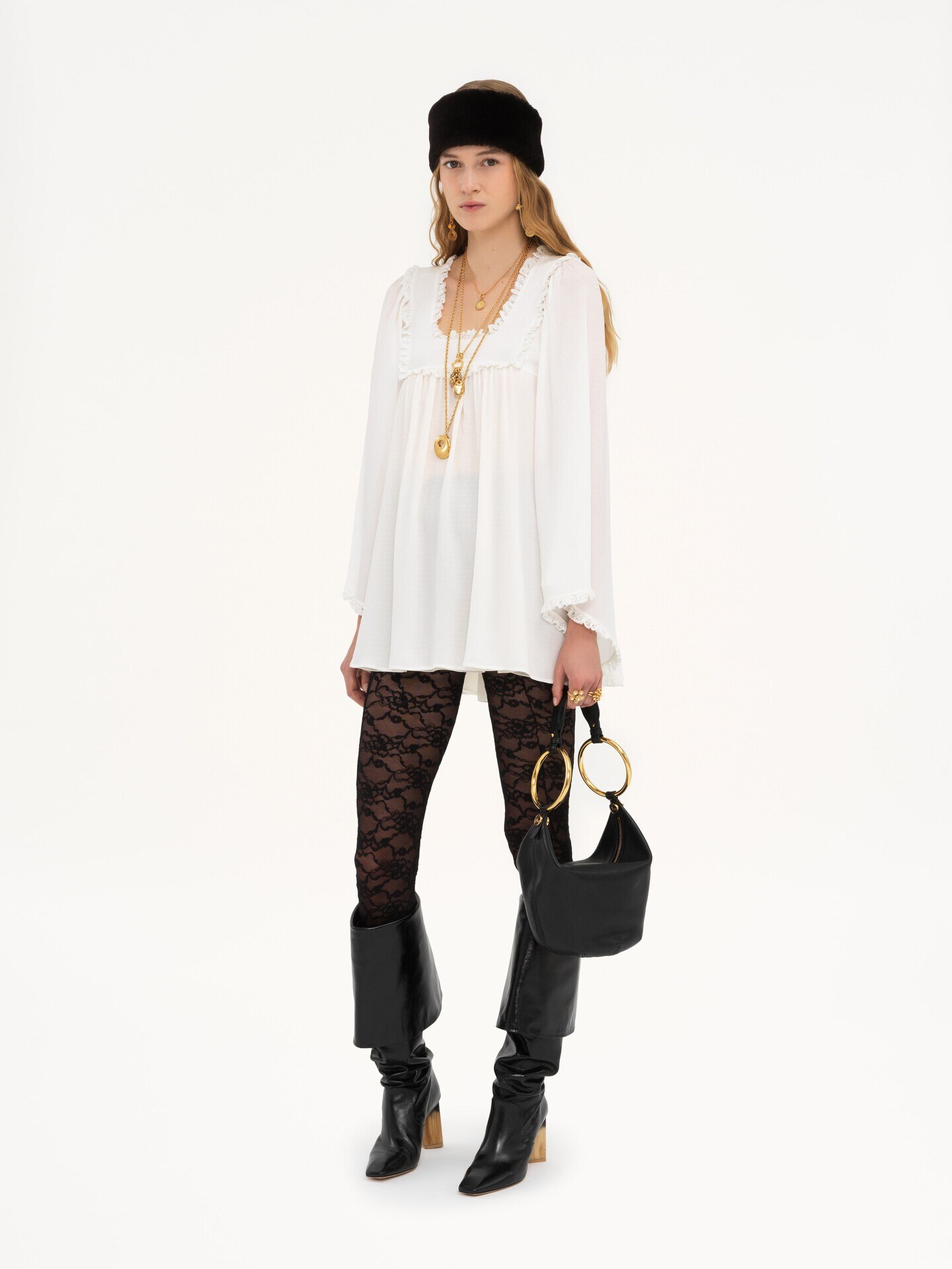 Small Bracelet handbag in grained leather - 8