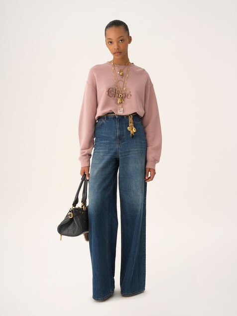 Oversized logo sweater in chin&eacute; fleece