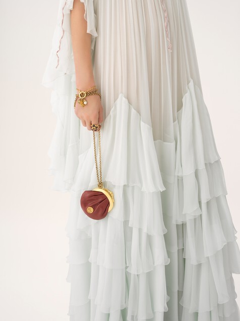 Micro porte-monnaie collier Horse Medal en cuir grain&eacute;