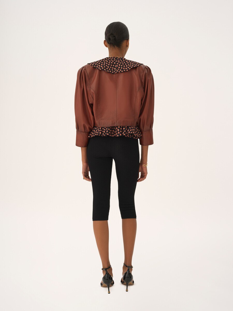 Cropped collarless jacket in leather - 4