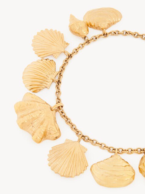 The Chlo&eacute; Shells necklace
