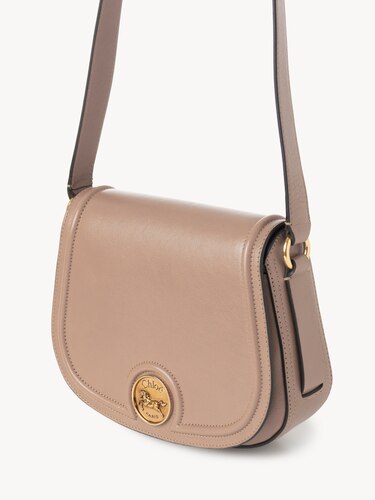 Horse Medal saddle bag in grained leather Boyish Brown - Chloé