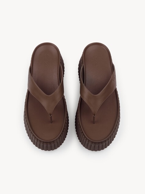 Nama wedge slide
