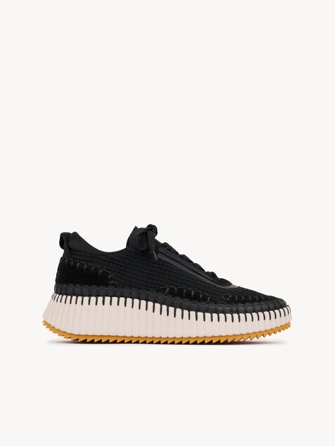 Nama sneaker