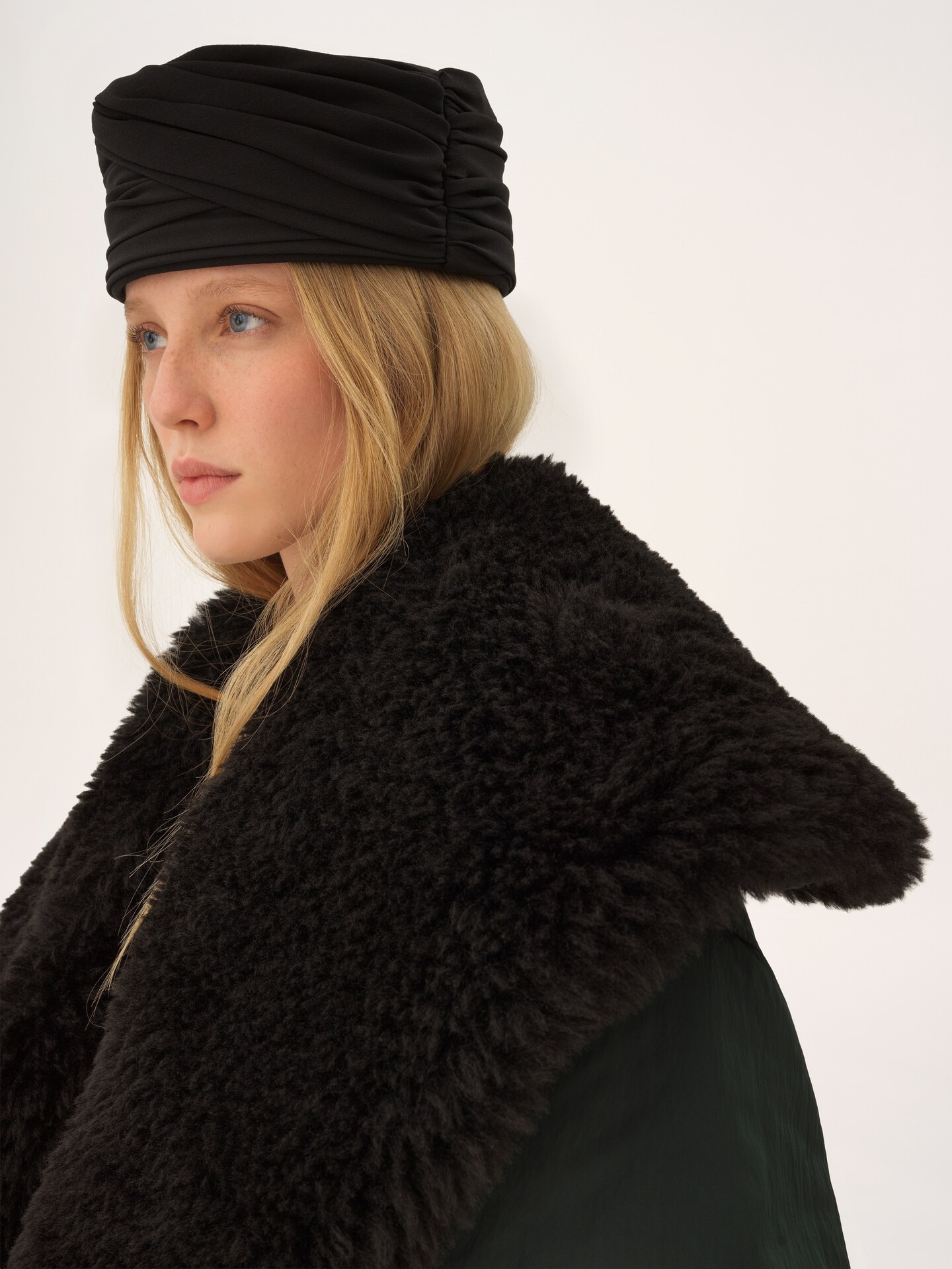 Manteau court en satin technique - 4