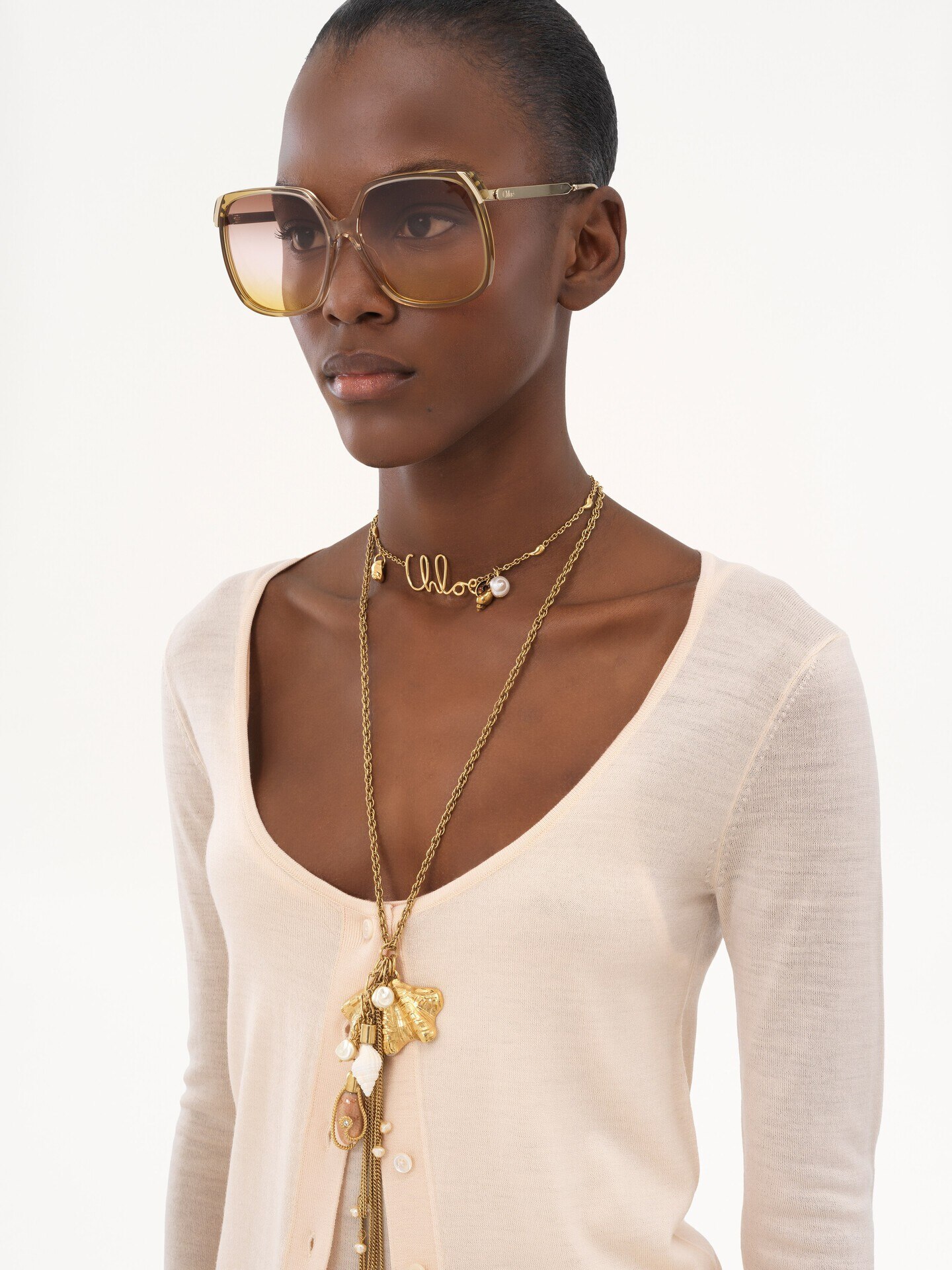 Schmal geschnittene Strickjacke aus superfeinem Wollstrick mit Rundhalsausschnitt - 6