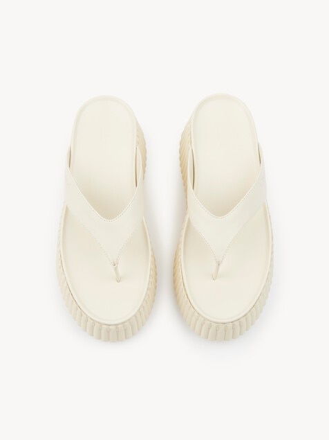Nama wedge slide