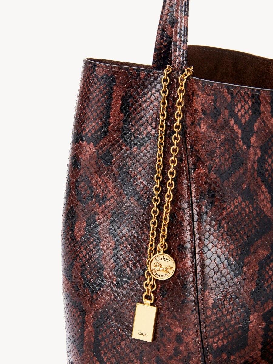 Chlo&eacute; Spin tote bag in python-effect leather - 7