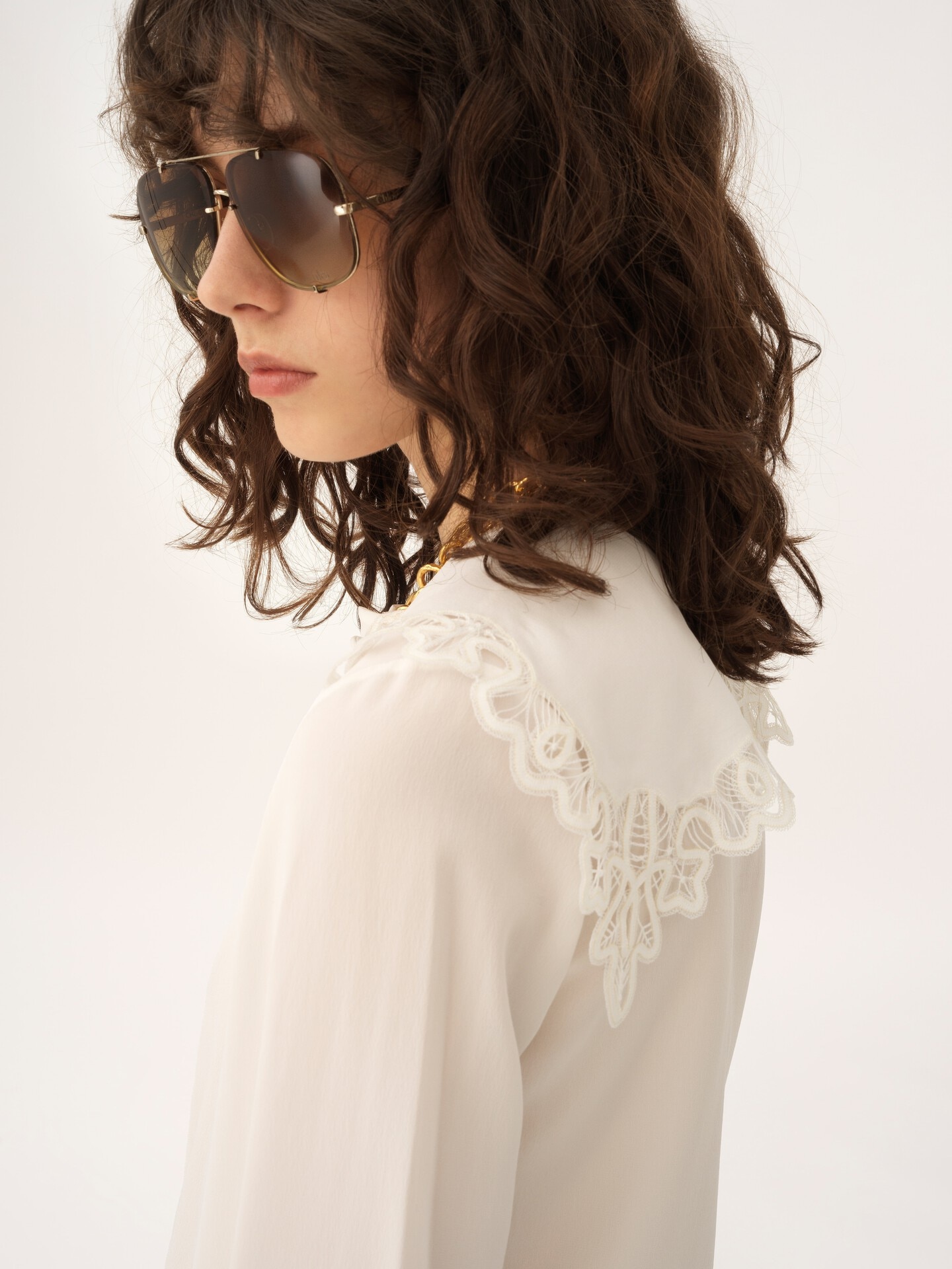 Fluid blouse in cr&ecirc;pe de chine & lace - 6