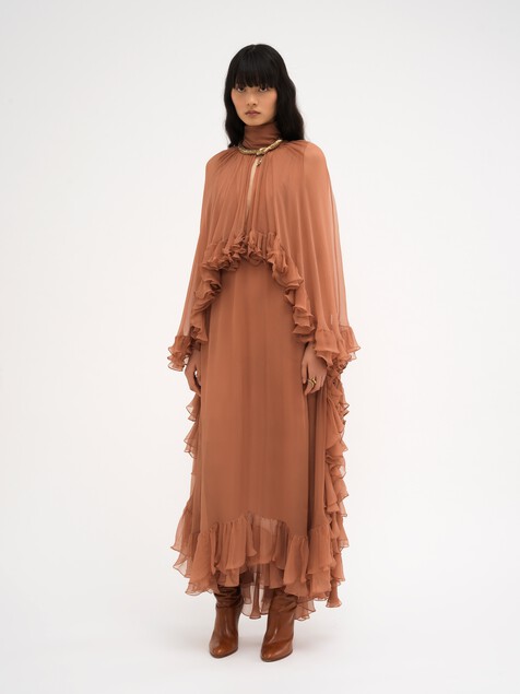 R&uuml;schenkleid aus Seidenmusselin mit Stehkragen