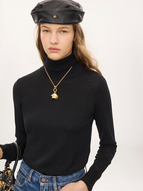 Top col roul&eacute; ajust&eacute; en maille de laine