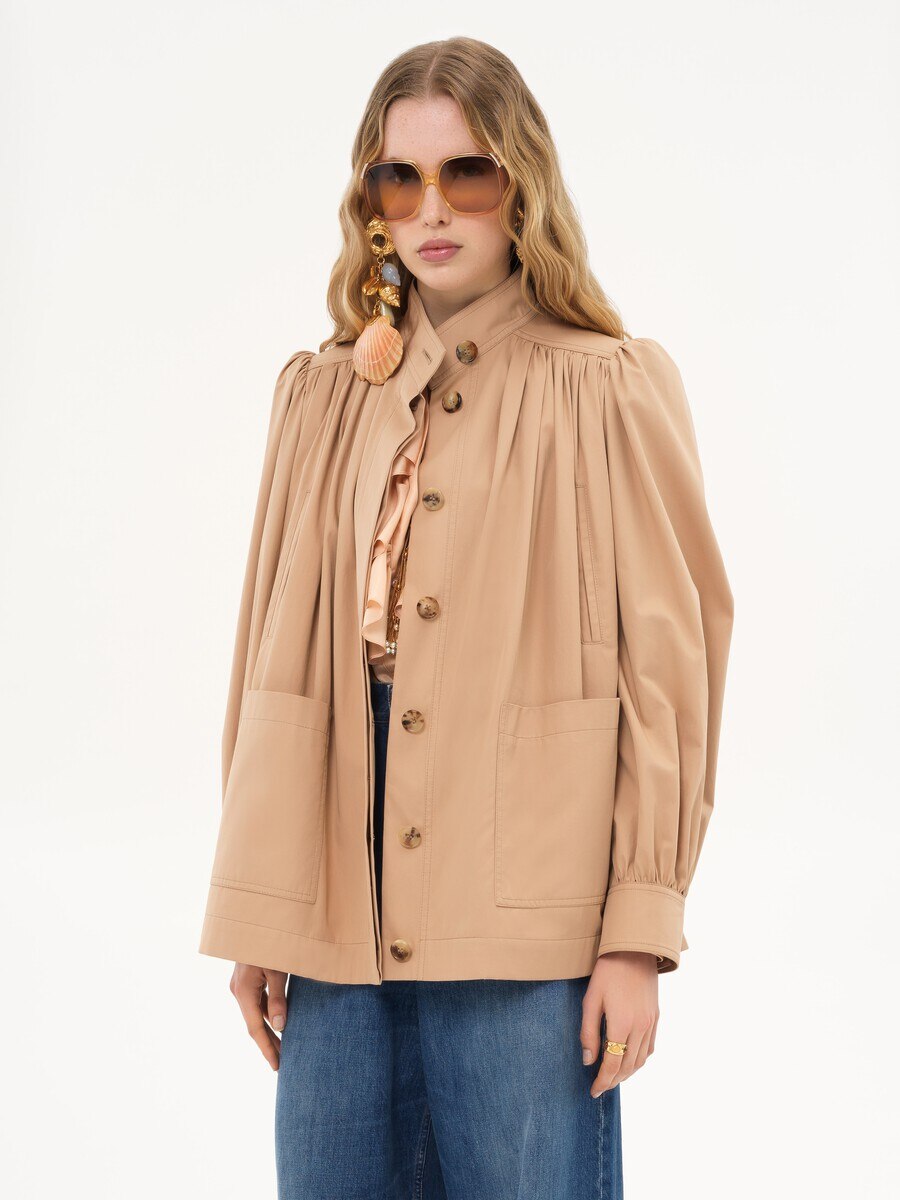 Chaqueta fruncida con cuello alto de gabardina de algod&oacute;n - 6