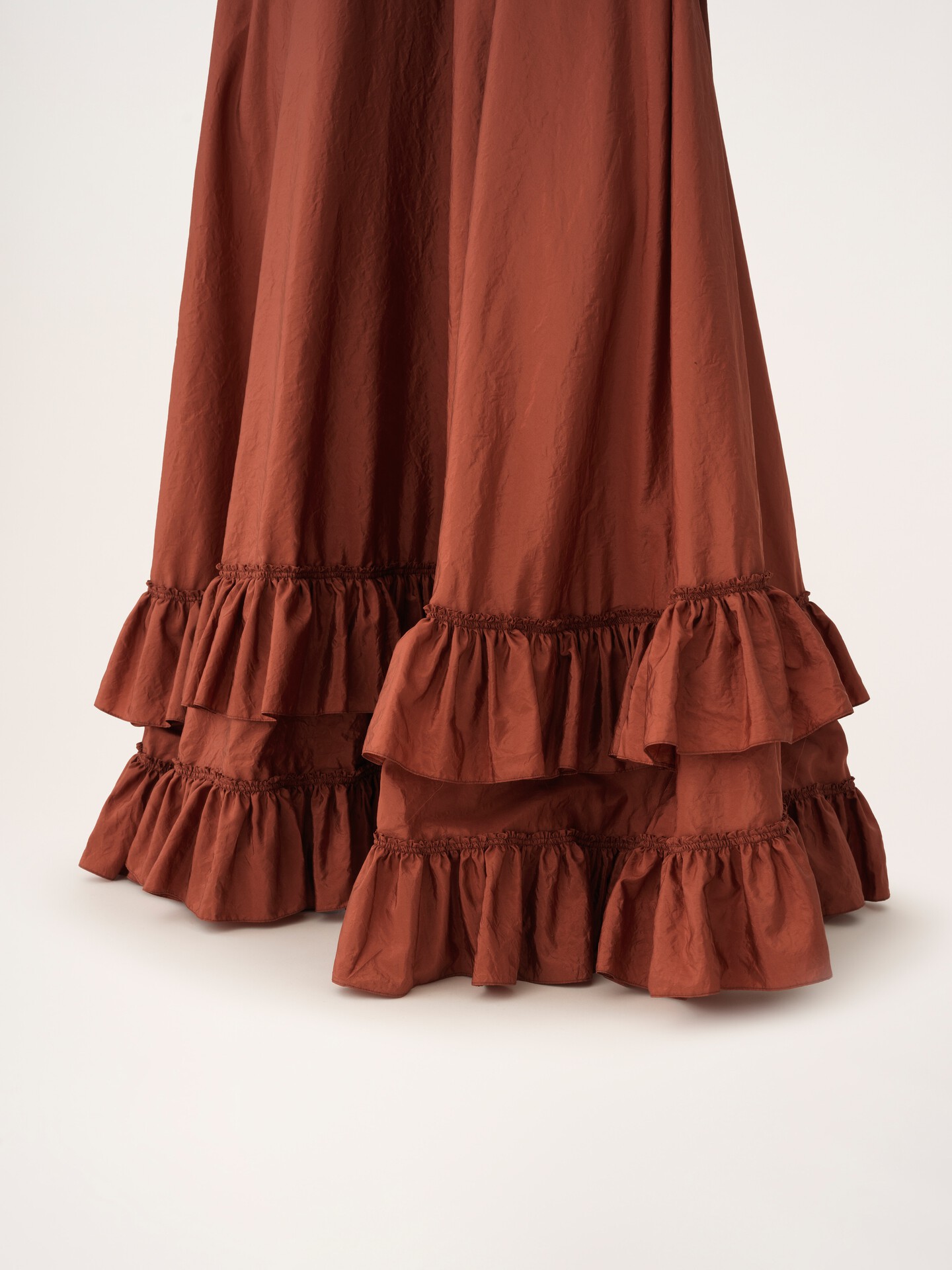 Jupe longue oversize &agrave; volants en taffetas de soie lav&eacute; - 7