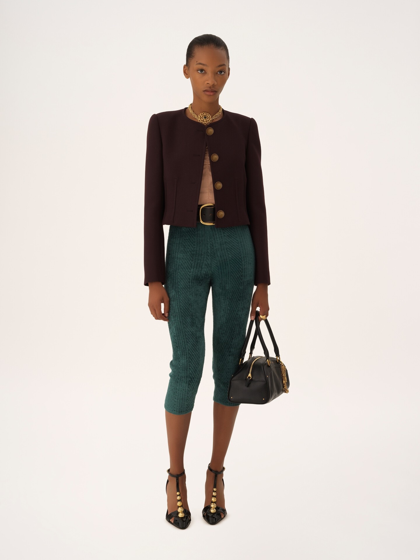 Collarless cropped jacket in wool cr&ecirc;pe - 3
