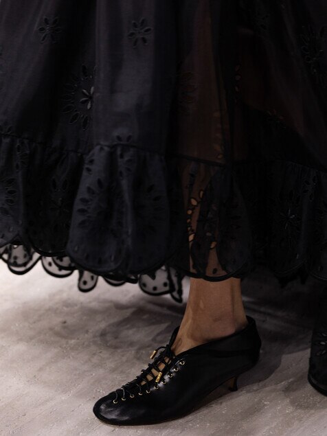 Look 10