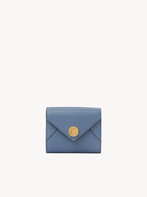 Kleines, dreifach klappbares Envelope Portemonnaie aus genarbtem Leder