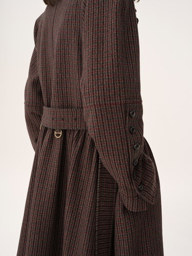 Double-breasted riding coat in houndstooth wool - 7
