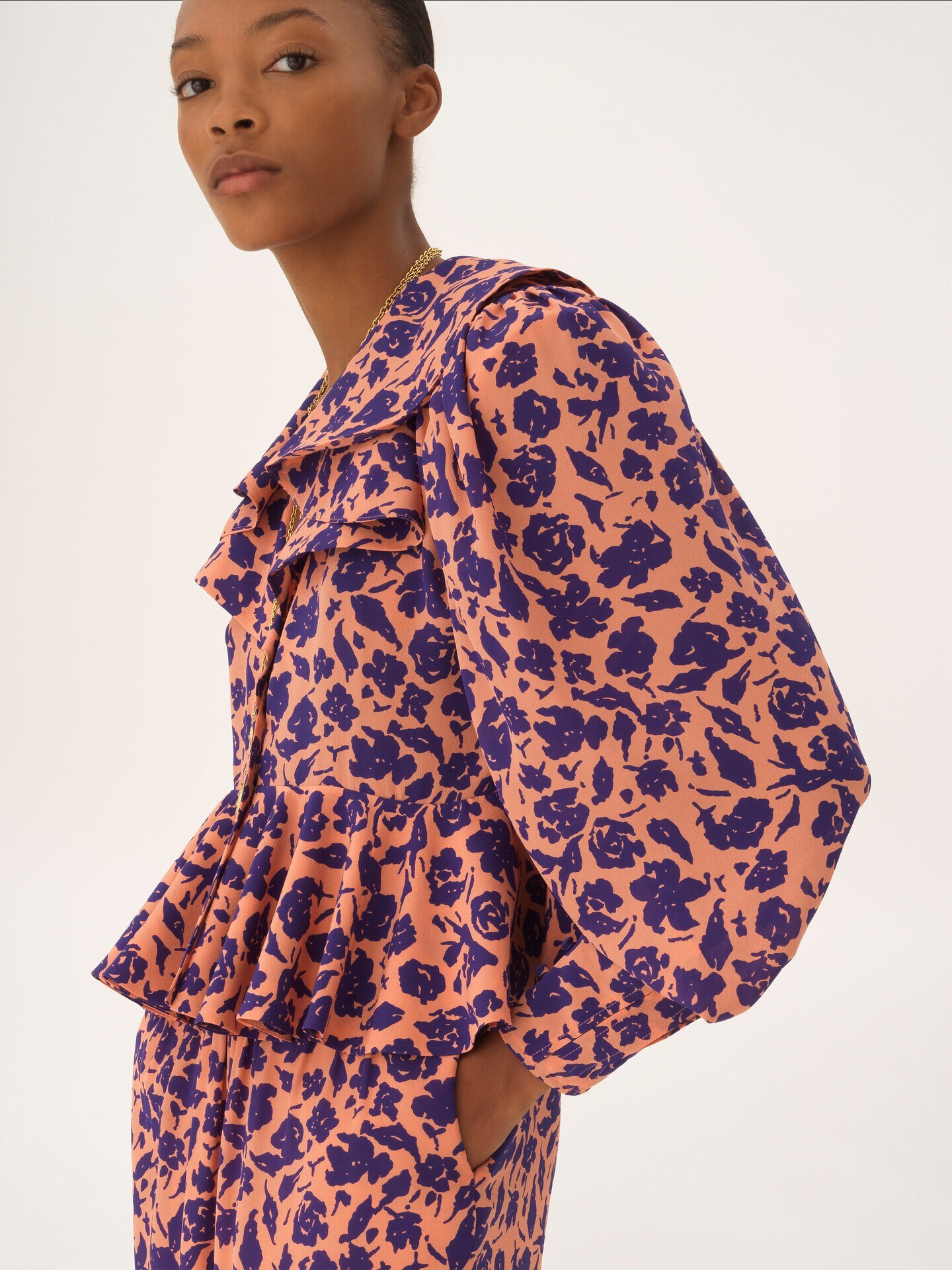 V-neck ruffle top in cr&ecirc;pe de chine - 6