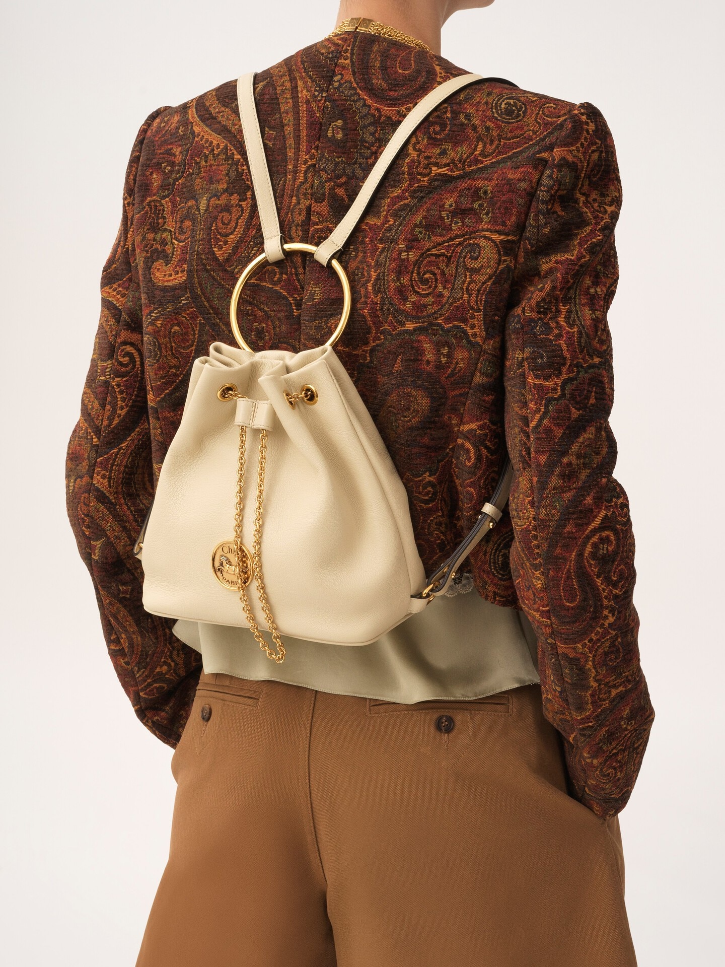 Small Bracelet backpack in grained leather - 4