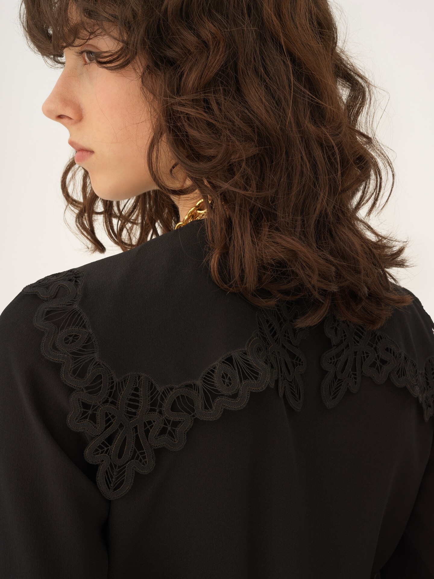 Flie&szlig;ende Bluse aus Cr&ecirc;pe de Chine und Spitze - 7