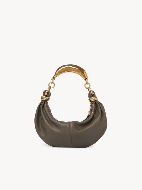 Petit sac hobo Bracelet bag avec poign&eacute;e m&eacute;tal en cuir grain&eacute;