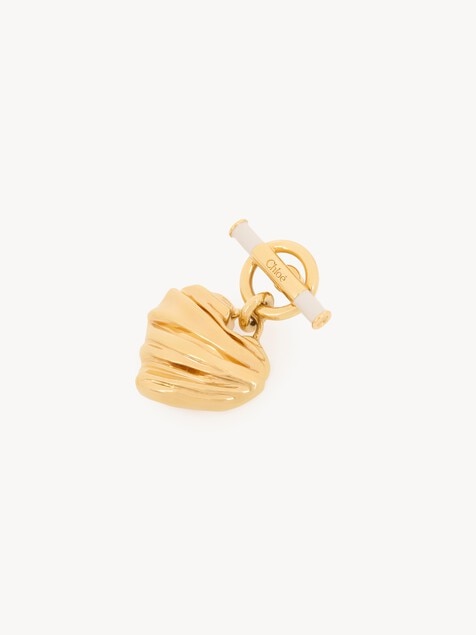 The Chlo&eacute; Pleated Heart earrings