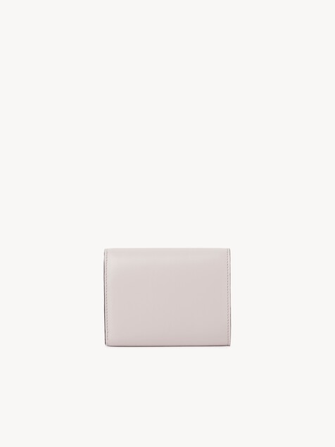 Small Chlo&eacute; Iconic tri-fold with coin pocket in grained leather