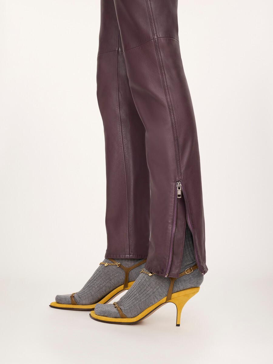 Slim trousers in leather - 5