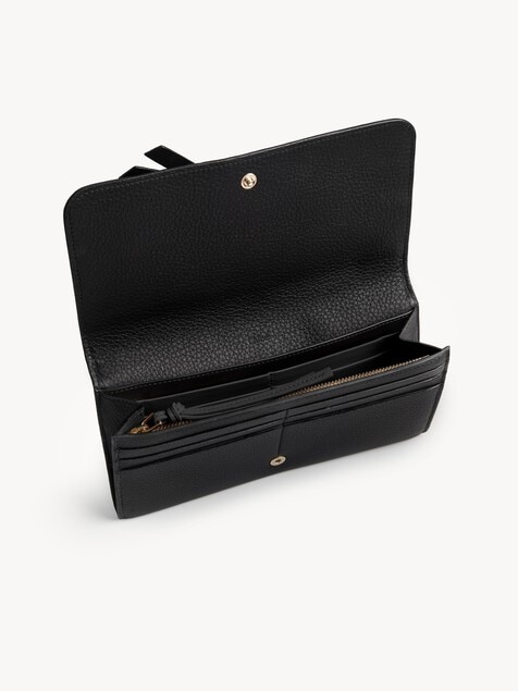 Cartera con solapa Alphabet de cuero granulado