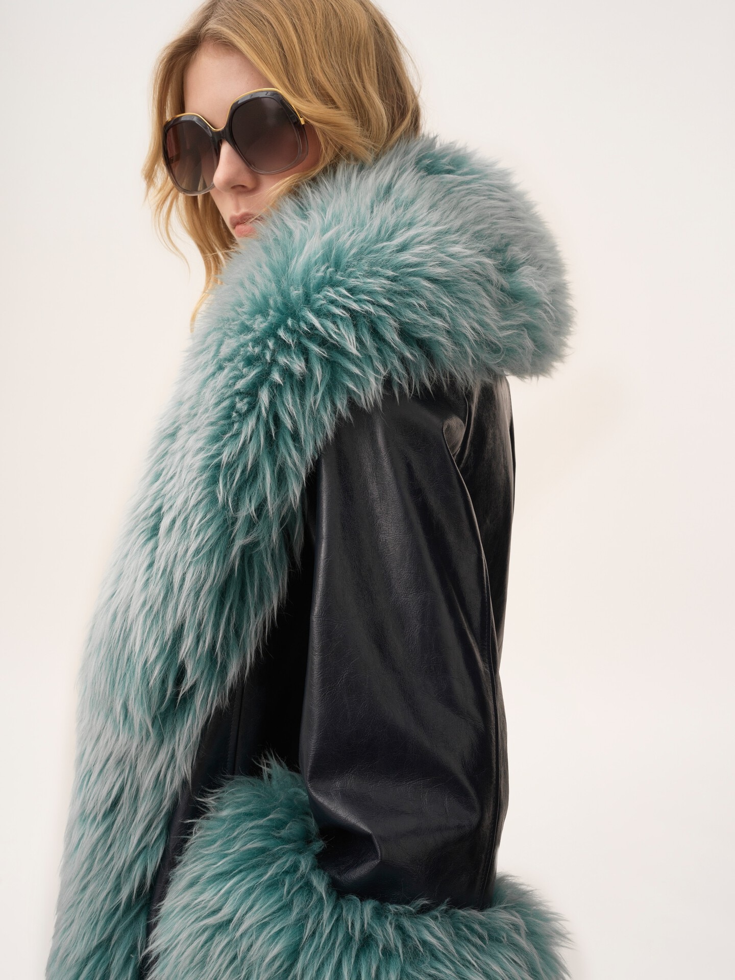 Manteau court en cuir - 6