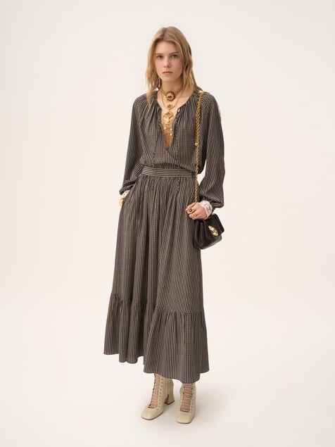Open-neck top in cr&ecirc;pe de chine & lace