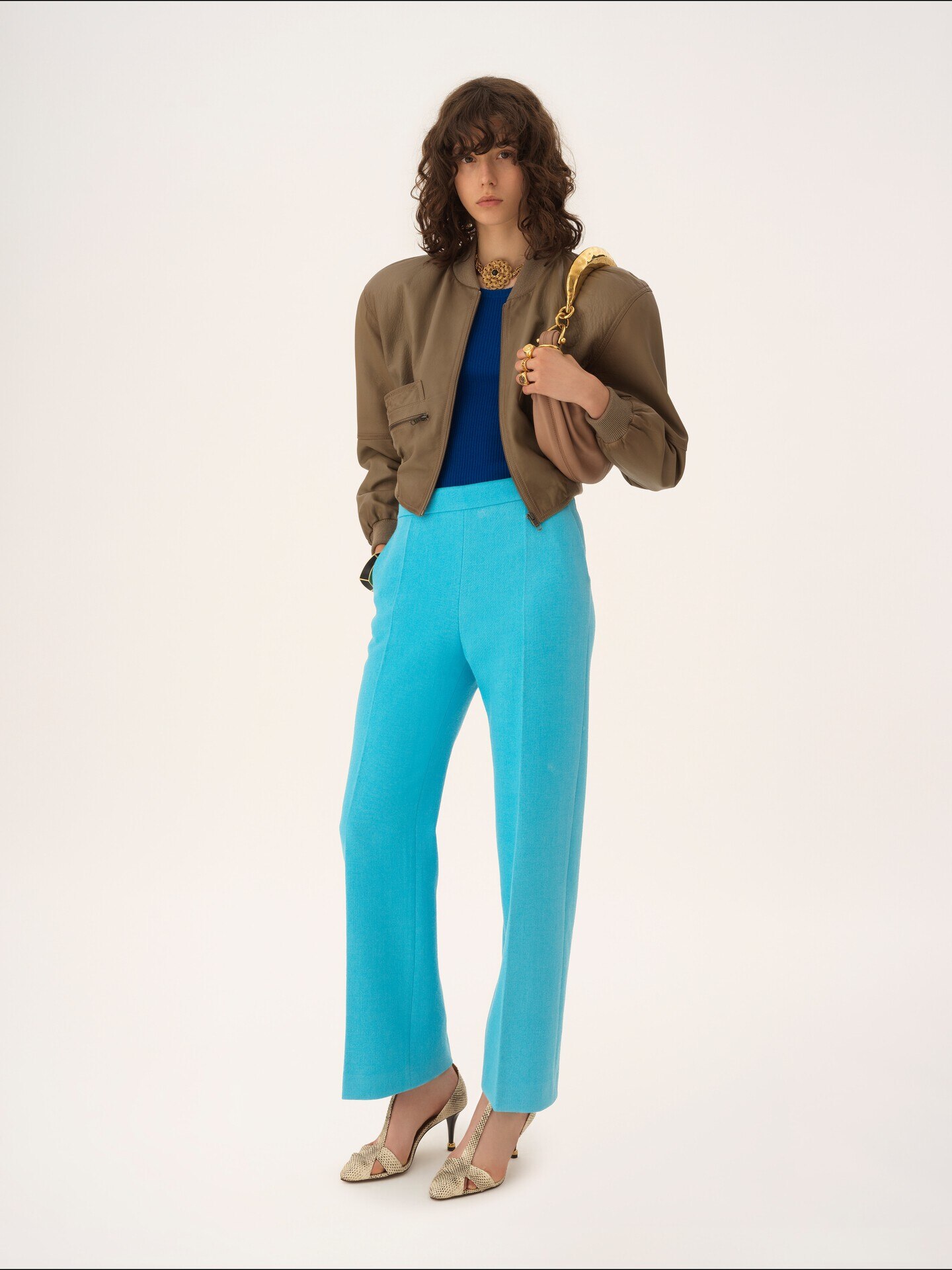 Straight cropped trousers in wool cr&ecirc;pe - 3