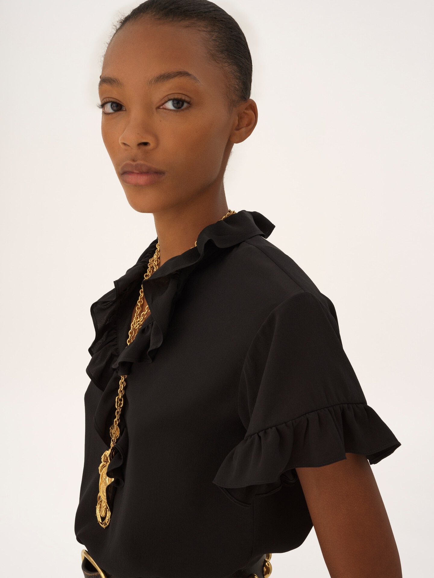 Short-sleeve ruffled top in cr&ecirc;pe de chine - 6