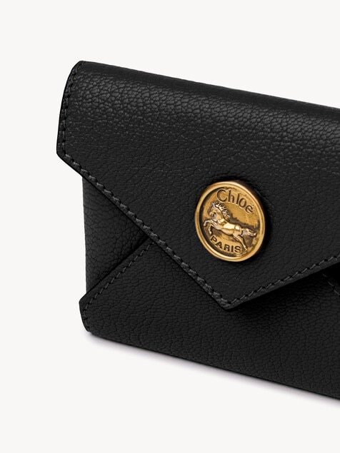 Envelope card holder in grained leather