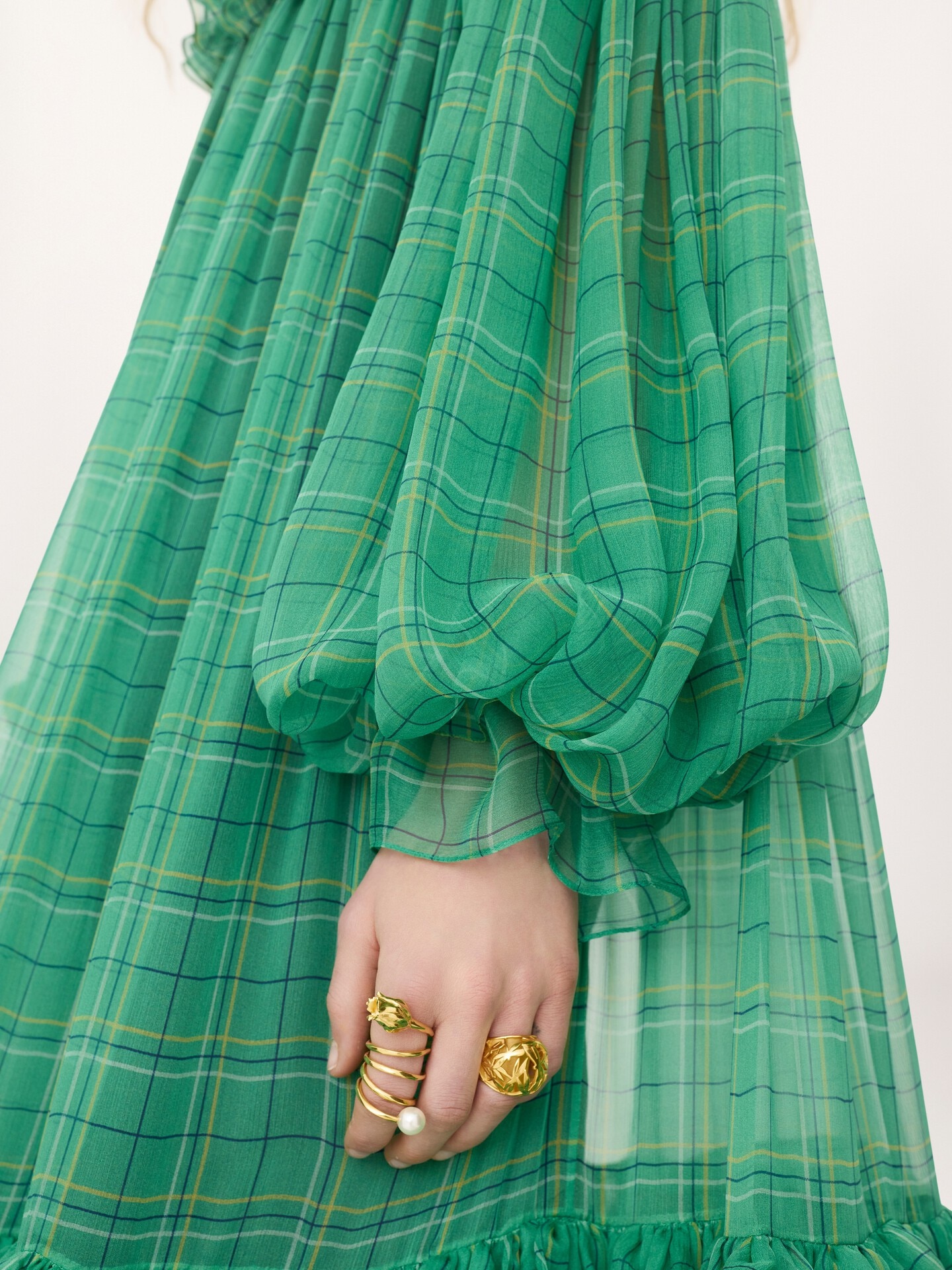 Off-the-shoulder long dress in check silk mousseline - 7.0