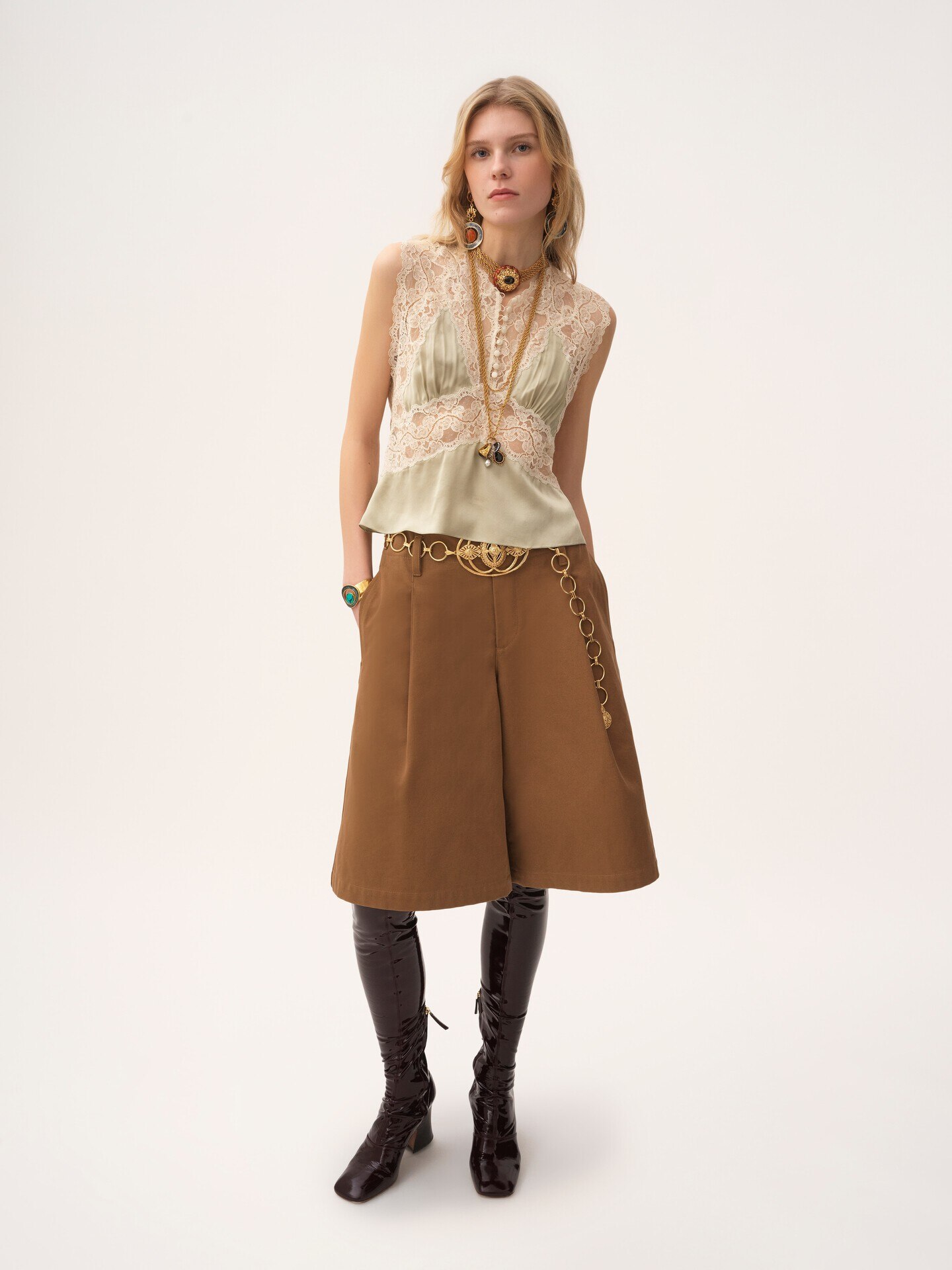 Top con scollo a V in satin di seta e pizzo - 3