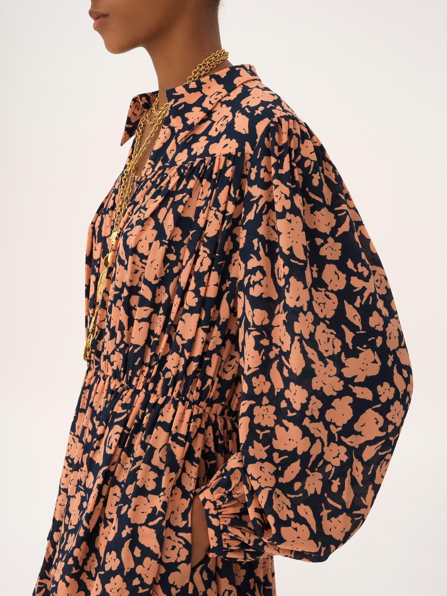 Gathered midi dress in crêpe de chine - 6