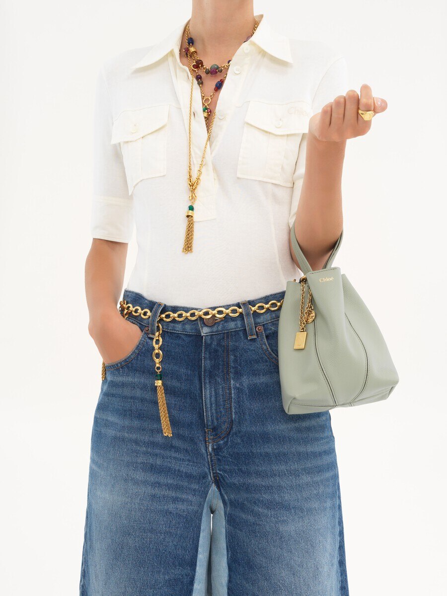 Bolso tote peque&ntilde;o Chlo&eacute; Spin de cuero granulado - 8