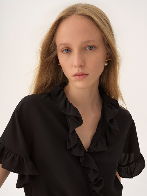 The Chlo&eacute; Heirloom earrings