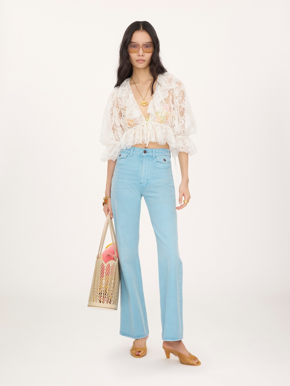 Cropped V-neck ruffle top in lace