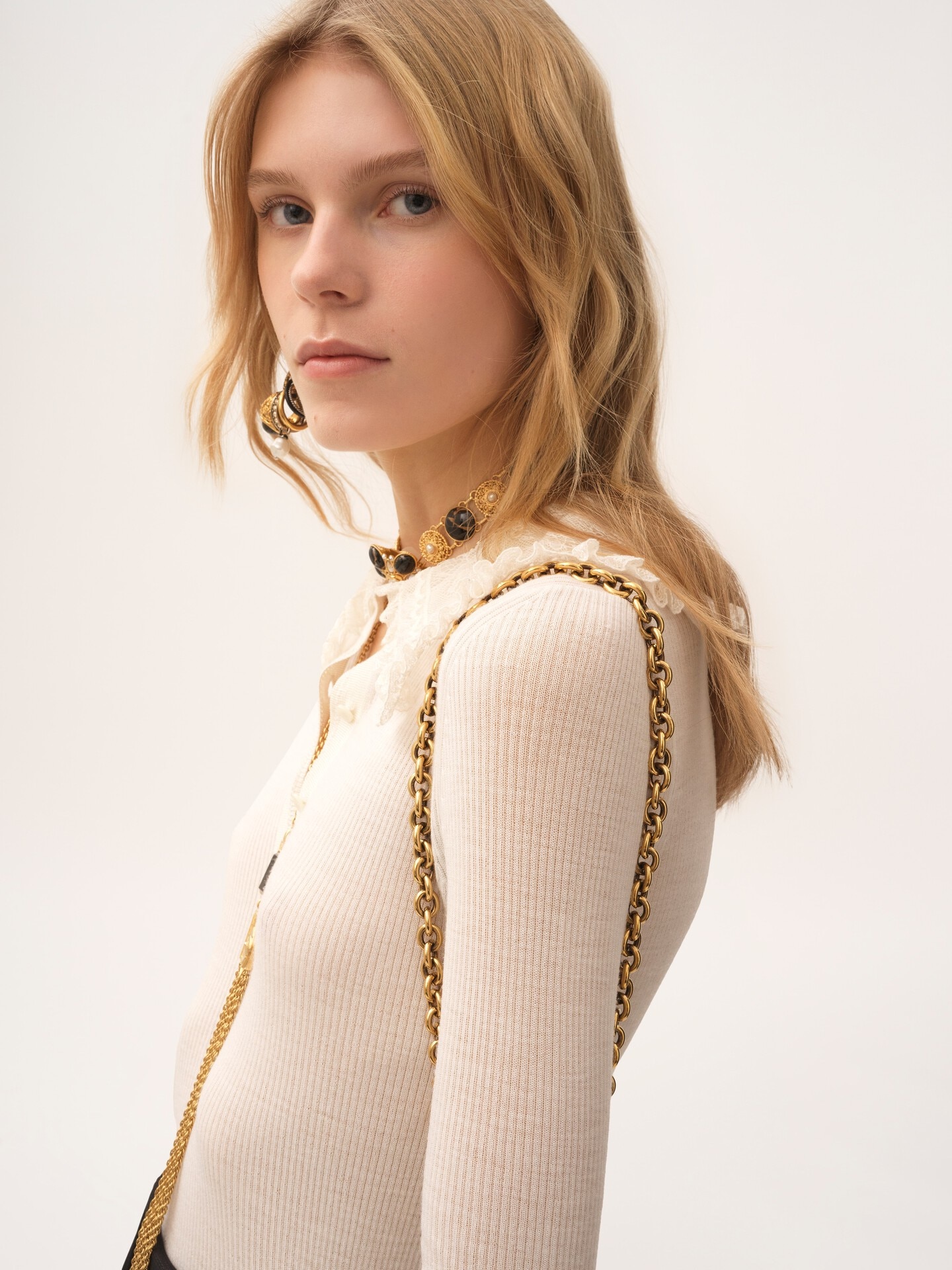 Pull henley &agrave; col en maille de laine extrafine et dentelle - 6