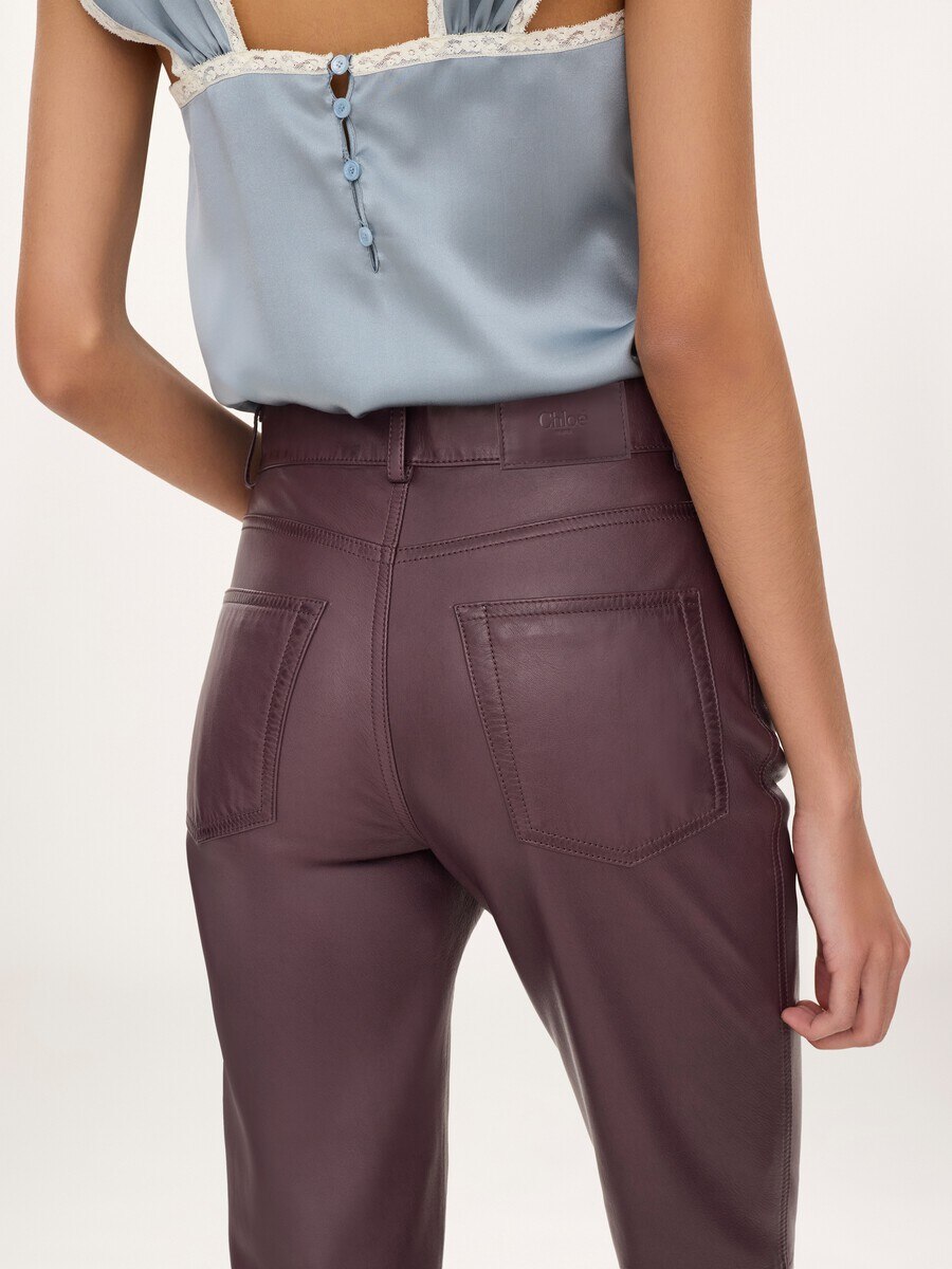 Slim trousers in leather - 7