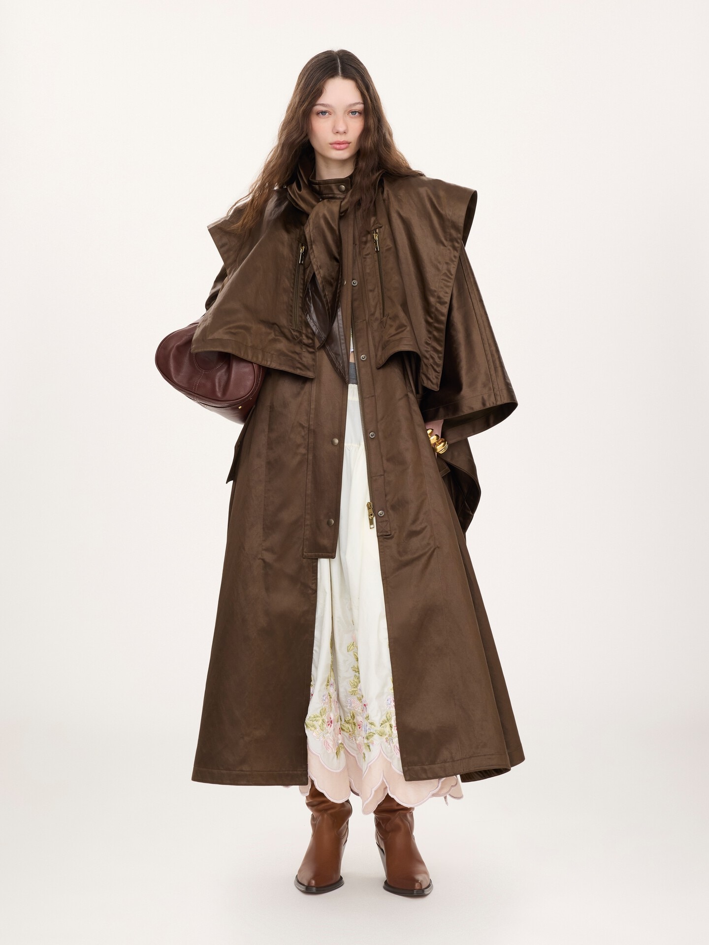 Hooded long cape coat in satin - 1.0