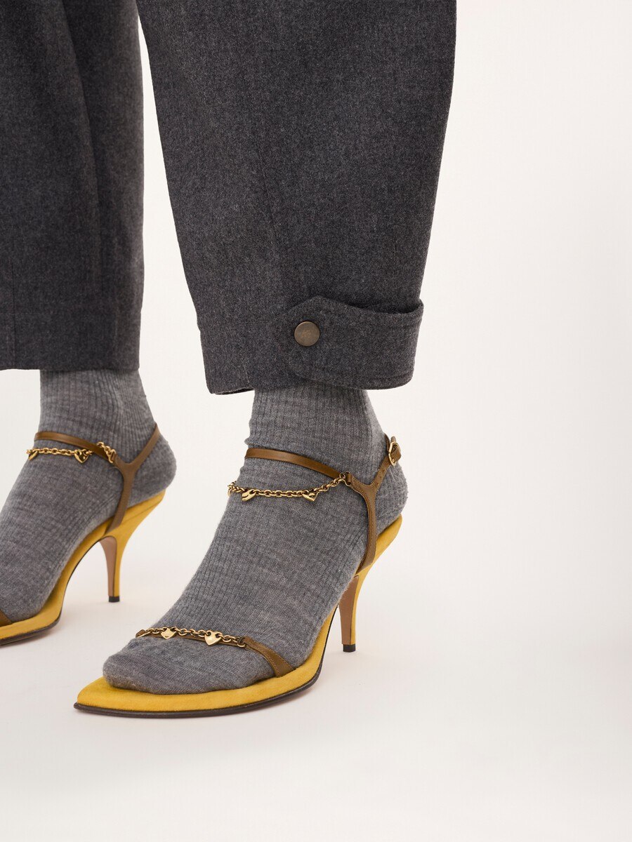 High-rise barrel trousers in wool & cashmere flannel - 9