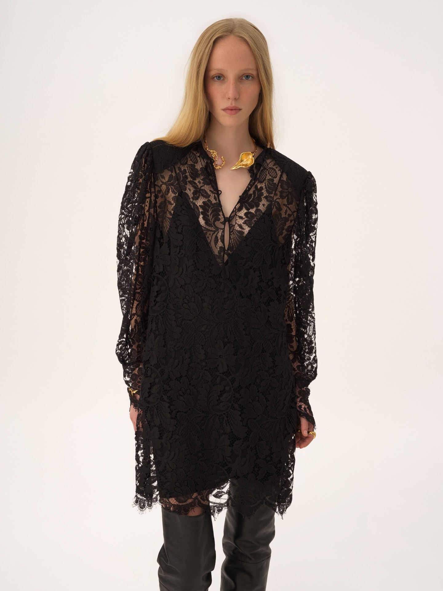 Long-sleeve mini dress in lace - 4