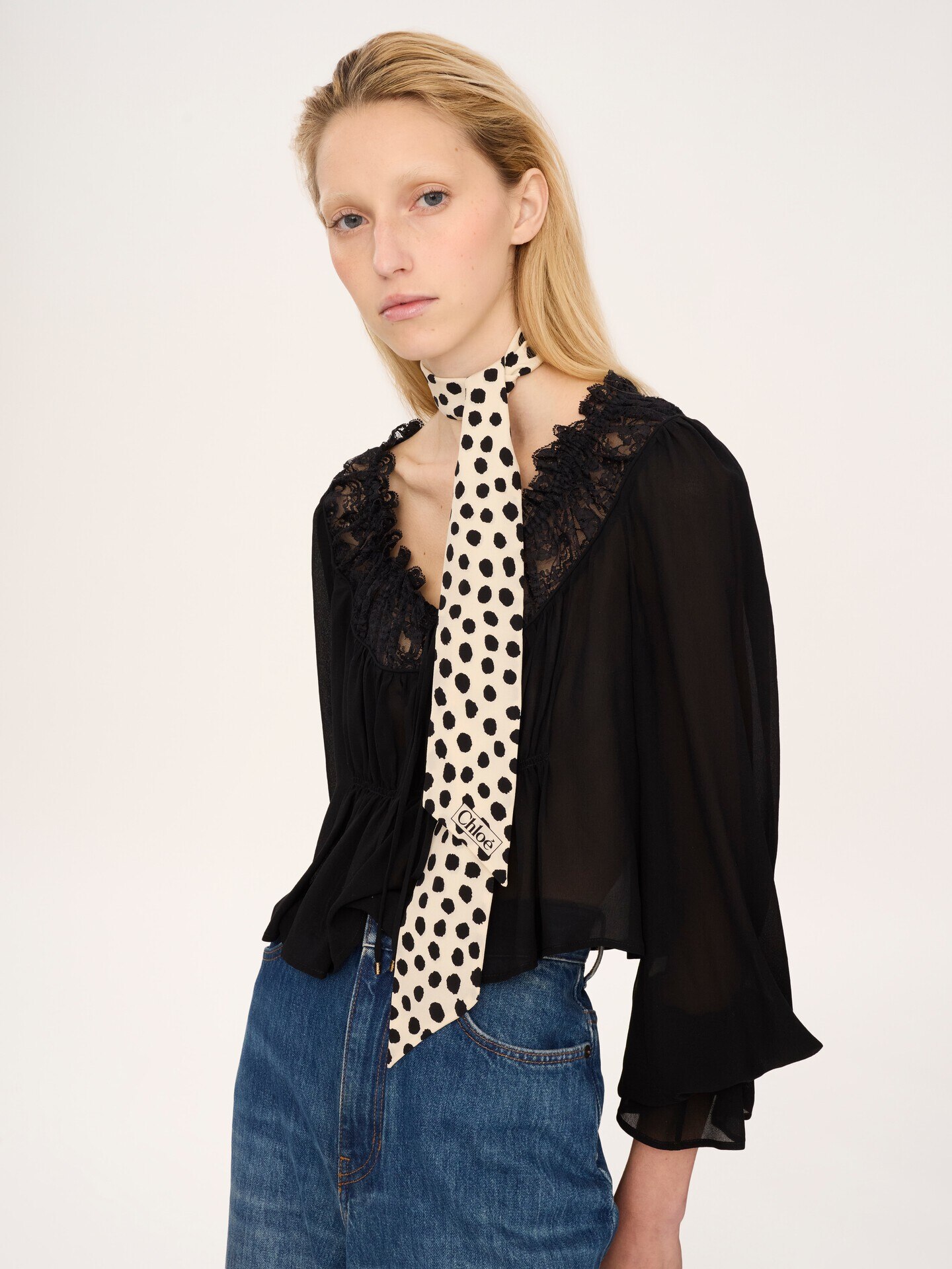 실크 Chlo&eacute; Spotted 밴도우 스카프 - 3