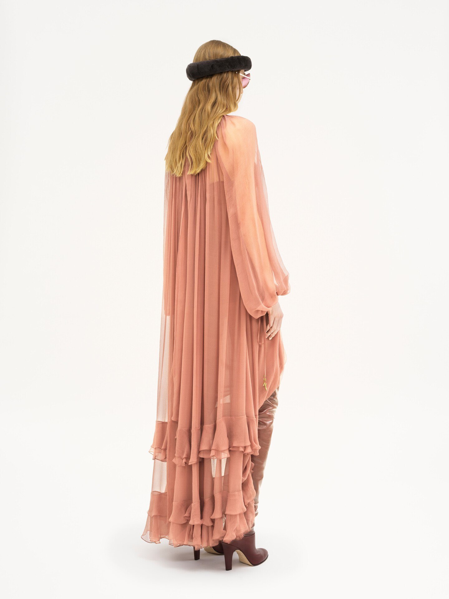 Robe oversize &agrave; volants en mousseline de soie - 5